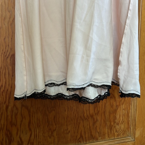 VICTORIA'S SECRET VINTAGE RARE Pink Satin Lace Chemise Slip lingerie Size Large - Picture 9 of 9